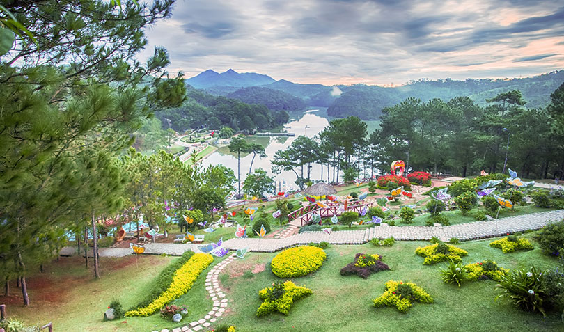 Da Lat - Welcome to the festival of thousands of flowers